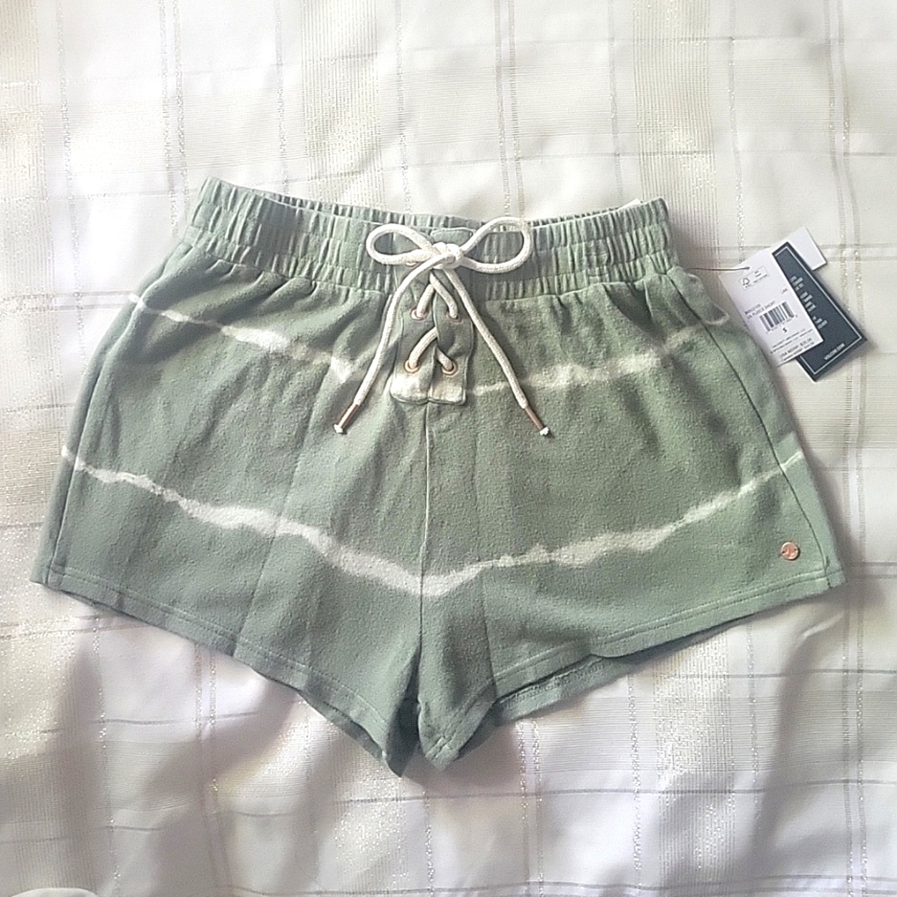 NWT Volcom Green & White Shorts